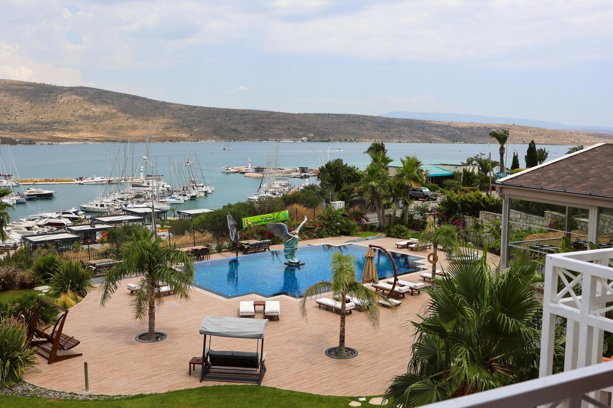 Marin Alacati Hotel Exterior photo